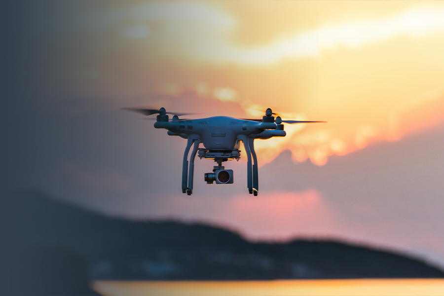 Inspektion mit Drohnen für Gebäude und Energieanlagen sowie für die Landwirtschaft und gefährliche Bereiche Inspektion mit Drohnen für Gebäude und Energieanlagen sowie für die Landwirtschaft und gefährliche Bereiche